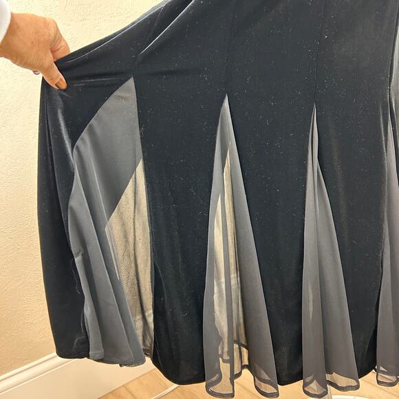 MSK Evening Maxi Skirt 
Black velvet Plus size 16 - Picture 2 of 7